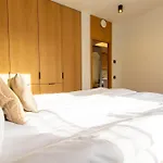 아파트 Tobiase Residences - Luxury